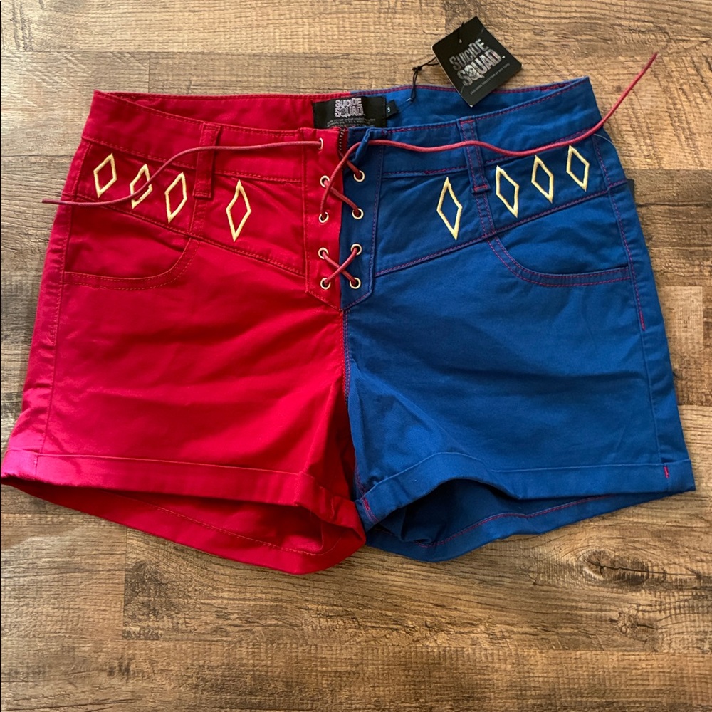 NWT DC Comics Suicide Squad Harley Quinn Lace Up Shorts
